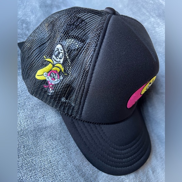 BANANAS MONKEY - Yin Yang Twins Trucker Hat Color:Black Size:OSFM (SnapBack) NWT - Picture 3 of 3